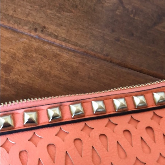 Small coral wristlet NWT - Picture 3 of 4